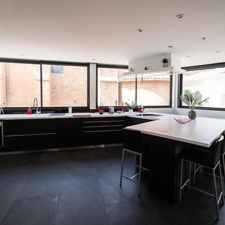 Loft 150 M2 Jacuzzi, Sauna Et Massage Blagnac Bagian luar foto