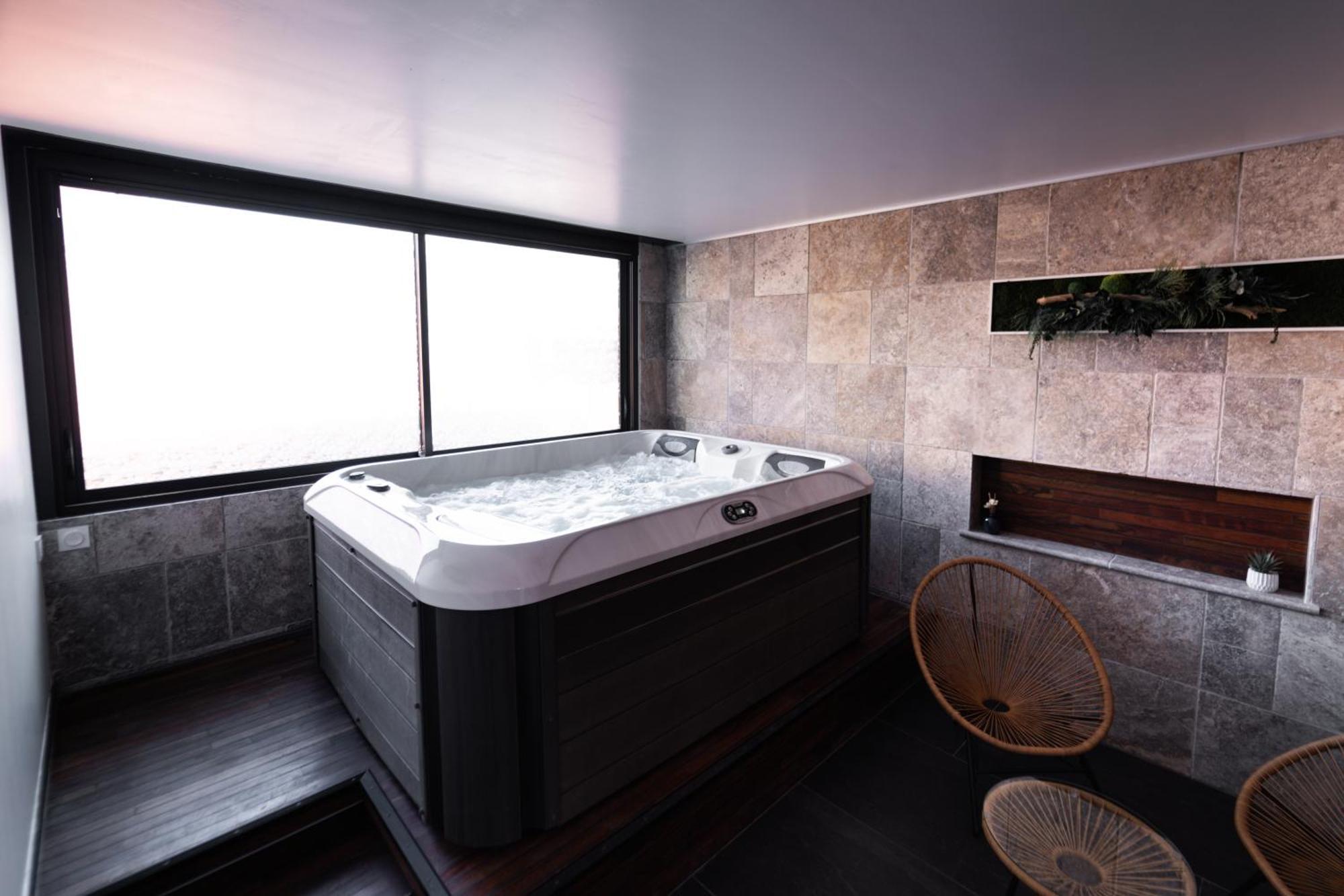 Loft 150 M2 Jacuzzi, Sauna Et Massage Blagnac Bagian luar foto